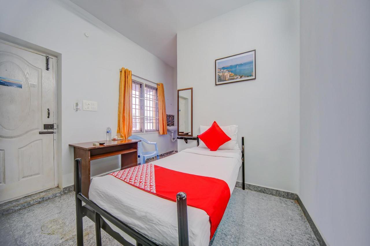 Oyo 81673 D Anchorage Inn Pondicherry Exterior photo