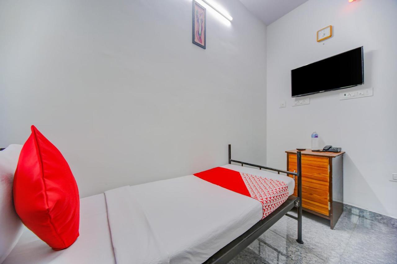 Oyo 81673 D Anchorage Inn Pondicherry Exterior photo